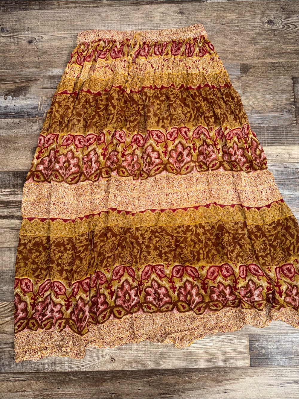 Vintage Bohemian Paisley Tiered Maxi Skirt Size L Made in India 100% Rayon - Picture 3 of 8